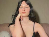 I like connection, tension and a bit of mystery...I notice details most people missTell me what you wantYou might end up wanting more