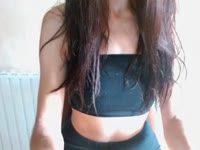 Beschreibung für Personen über 30: Ich bin Tierärztin, ichliebe es zu kochen und Kuchen zu backen. Ich bin freundlich, ausgeglichen und weiß, wie man sich benimmt. Und Kopfschmerzen habe ich nie {puścić oczko}Beschreibung für Jüngere: Ich tanze gerne, mache Quatsch, kippe ein Bier in 3 Sekunden und kann die ganze Nacht durchvögeln.