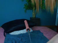 I m Tiff, a 26 yo girl , that loves to get lost in romance... I love deep connections ,, flirty talk , because thats what keeps the spark alive