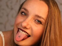 naked girl with webcam masturbating BelleCox