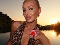 live webcam model Maiu