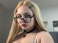 camgirl shaving pussy DineraHillylod