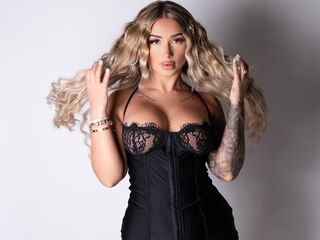 cam slut chat room JuliaNoir