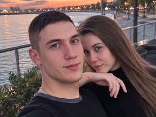 couple cam live LukasAndAnya