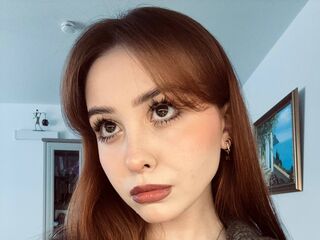 closeup cam AdaLeleux