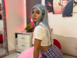 topless webcam girl AnaiaMoon
