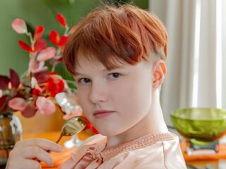 girl chatroom AuroraGlo