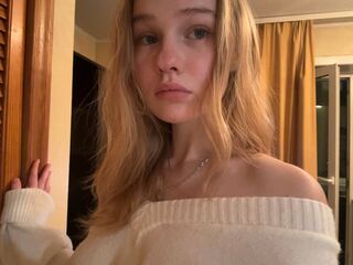 fingering webcamgirl picture BrittaneyCreitz