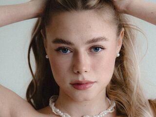 naked girl with cam BrittaniBrogren