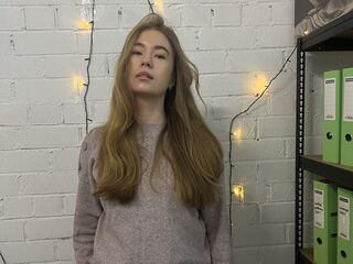 camgirl masturbating with vibrator CameronSicinski