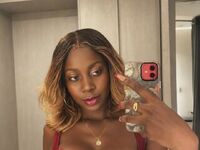 topless cam girl CaramelTyler