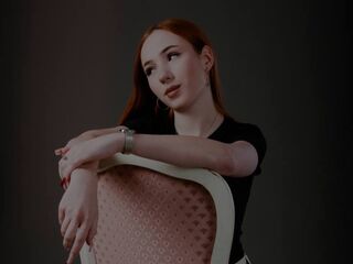 nude webcamgirl pic CarleenZangari