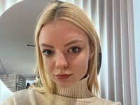 naked camgirl CarlenePattie