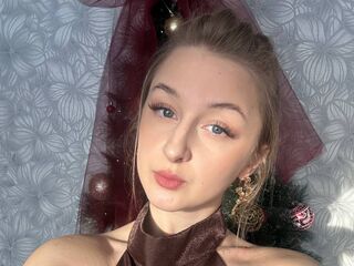 nude cam photo CharoletteHeckle