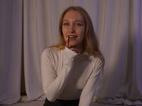 naked camgirl masturbating with dildo CorettaDaprile