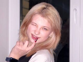 camwhore fingering pussy DaisySponholz