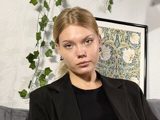 sex show DonellaAndra