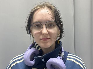 hot striptease cam DoraDawson