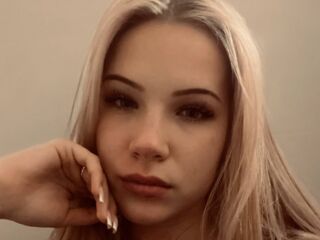 camgirl fingering pussy EleonoraTutuska