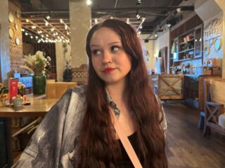 topless webcam girl EmilyGreek