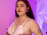 cam girl playing with vibrator EmmaKetty
