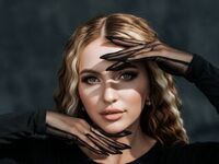 naked camgirl photo EvaVibe