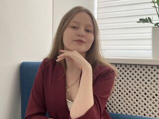 nude webcam GermaineMoland