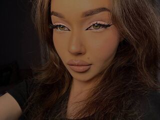 mastubating web cam girl GhislainePerot