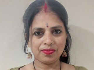 naked camgirl photo GotiLeah