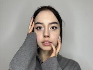 naked cam girl masturbating with vibrator HannahDinizo
