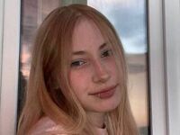 naked webcamgirl photo HelaineSchecter