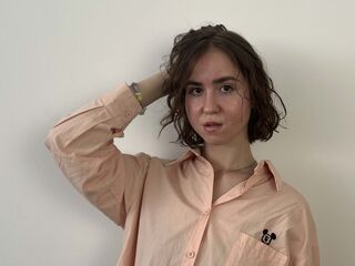 naked webcam girl photo HilaryGanfield