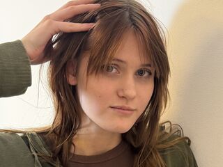 camgirl playing with sex toy IsidraKolby