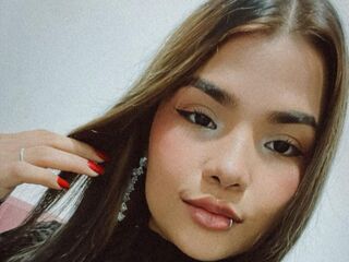 camgirl fingering shaved pussy JennyJhonsonn