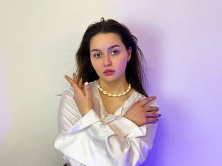 camslut fingering shaved pussy JulietaWilde