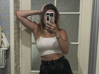 camwhore fingering pussy JulioSaberi