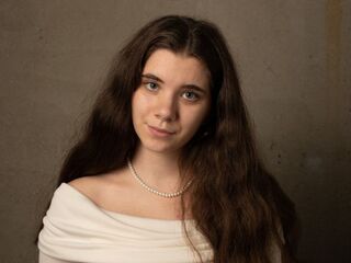 naked girl with webcam masturbating with sextoy KalaHemstreet