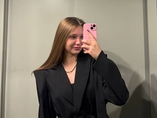 camgirl showing pussy KrissyChidester