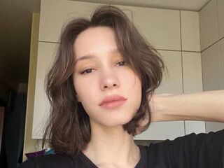 naked camgirl masturbating with dildo LavondaAlvizo