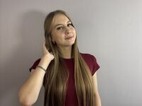 camgirl playing with dildo LeolaHunkins