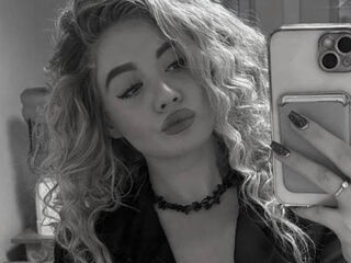 nude webcamgirl photo LucilePapke