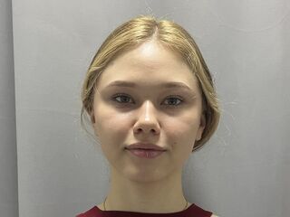 naked girl with webcam masturbating MariaReynold