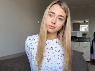 fingering cam girl video MarianaBrookman