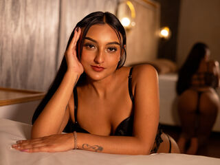 girl chatroom MelodyBetancourt