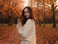 girl chat room MillisaTravel