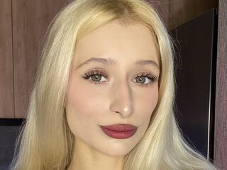 cam girl fingering pussy MonicaBarbies