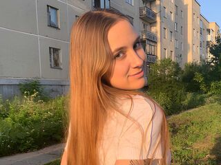 shaved pussy webcam NatashaBoom