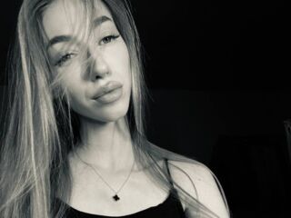 girl webcam naked NikkiTenerovich