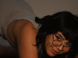 naked webcam girl NoemieBlanche