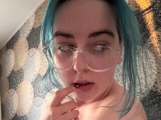 closeup webcam PixieJones